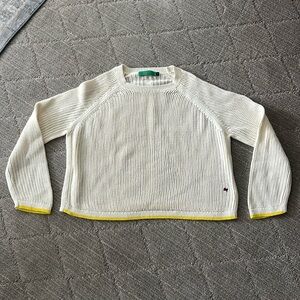 Clare v sweater size L